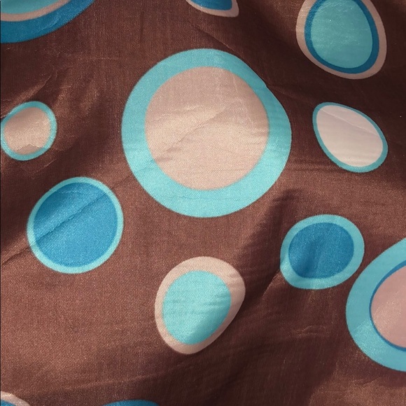 Cute Duffle Bag with Strap - Picture 2 of 8